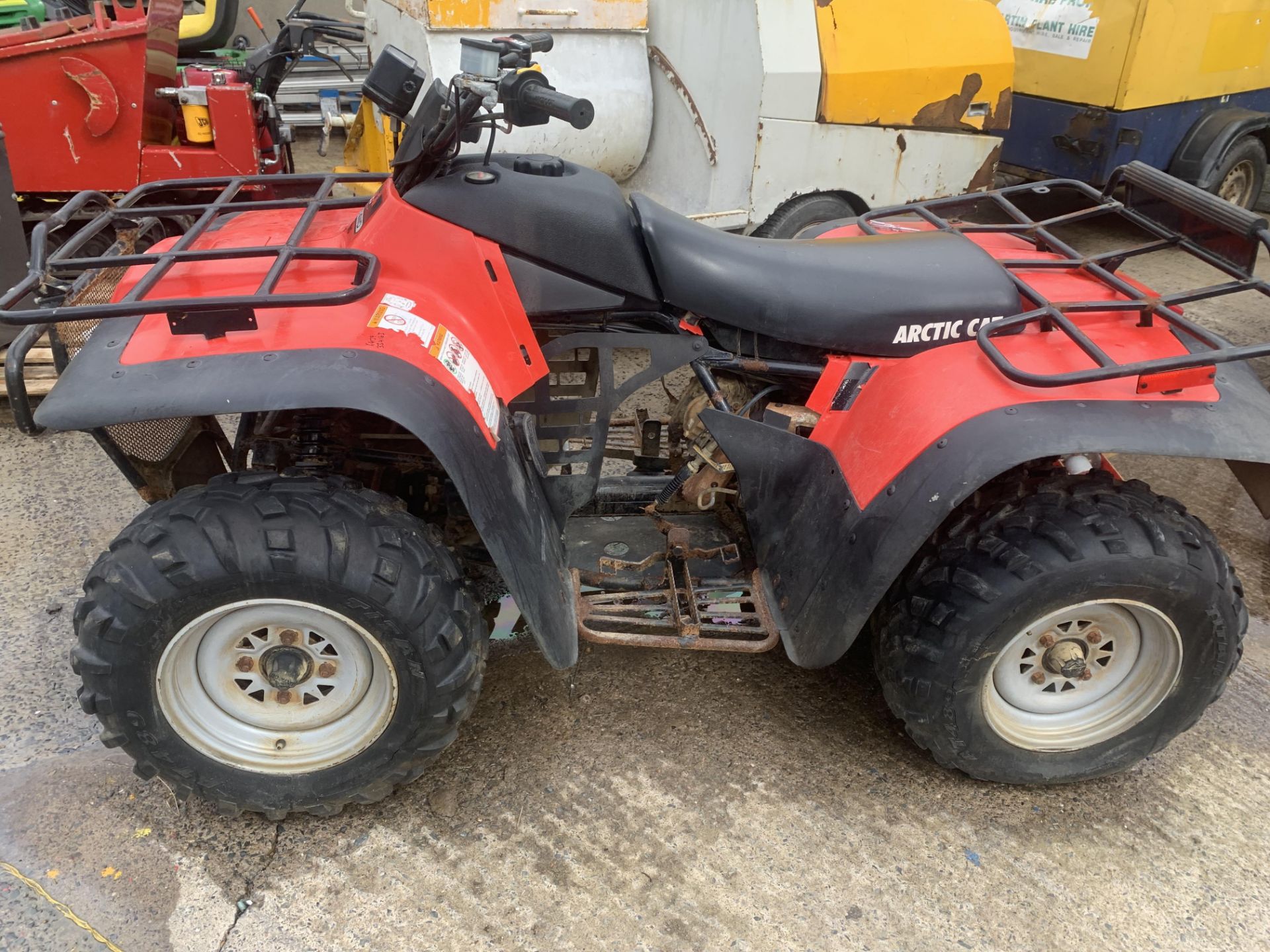 MASSEY FERGUSON 4X4X PETROL QUAD.LOCATION N IRELAND. - Image 3 of 4