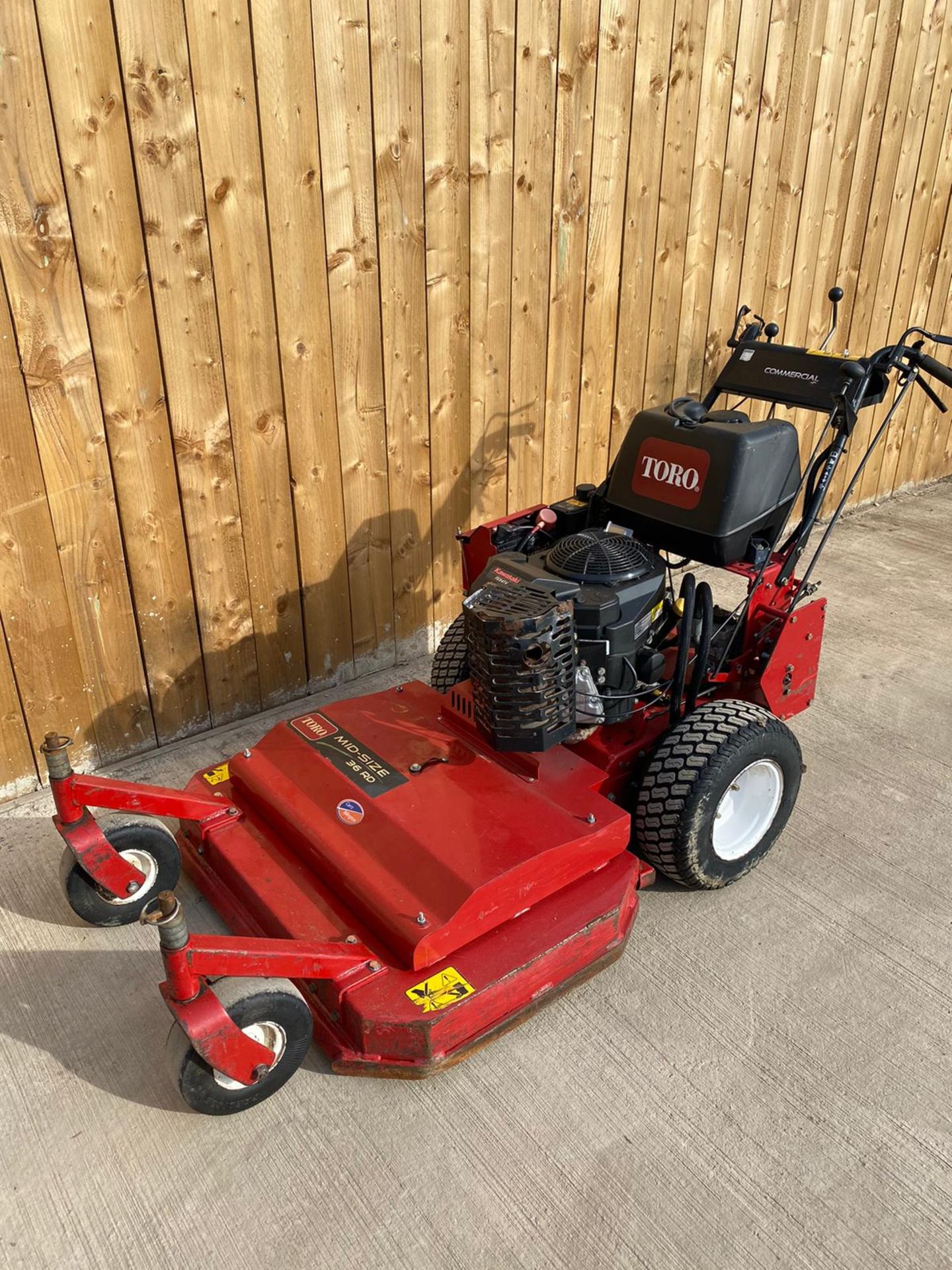 TORO MIDSIZE 36 PEDESTRIAN MOWER LOCATION CO DURHAM .