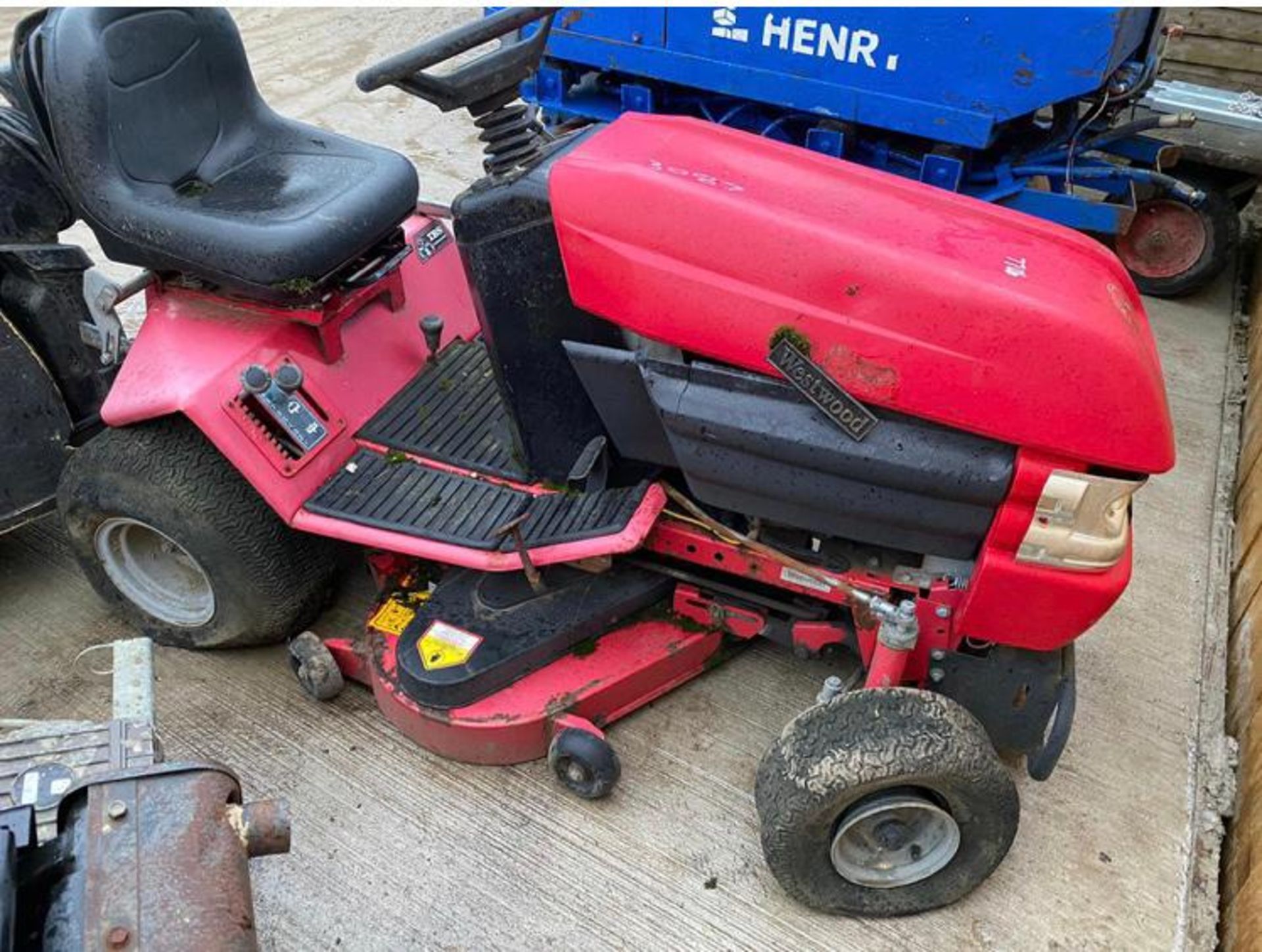 WESTWOOD RIDE ON MOWER STRICTLY FOR SPARES OR REPAIR LOCATION N IRELAND.