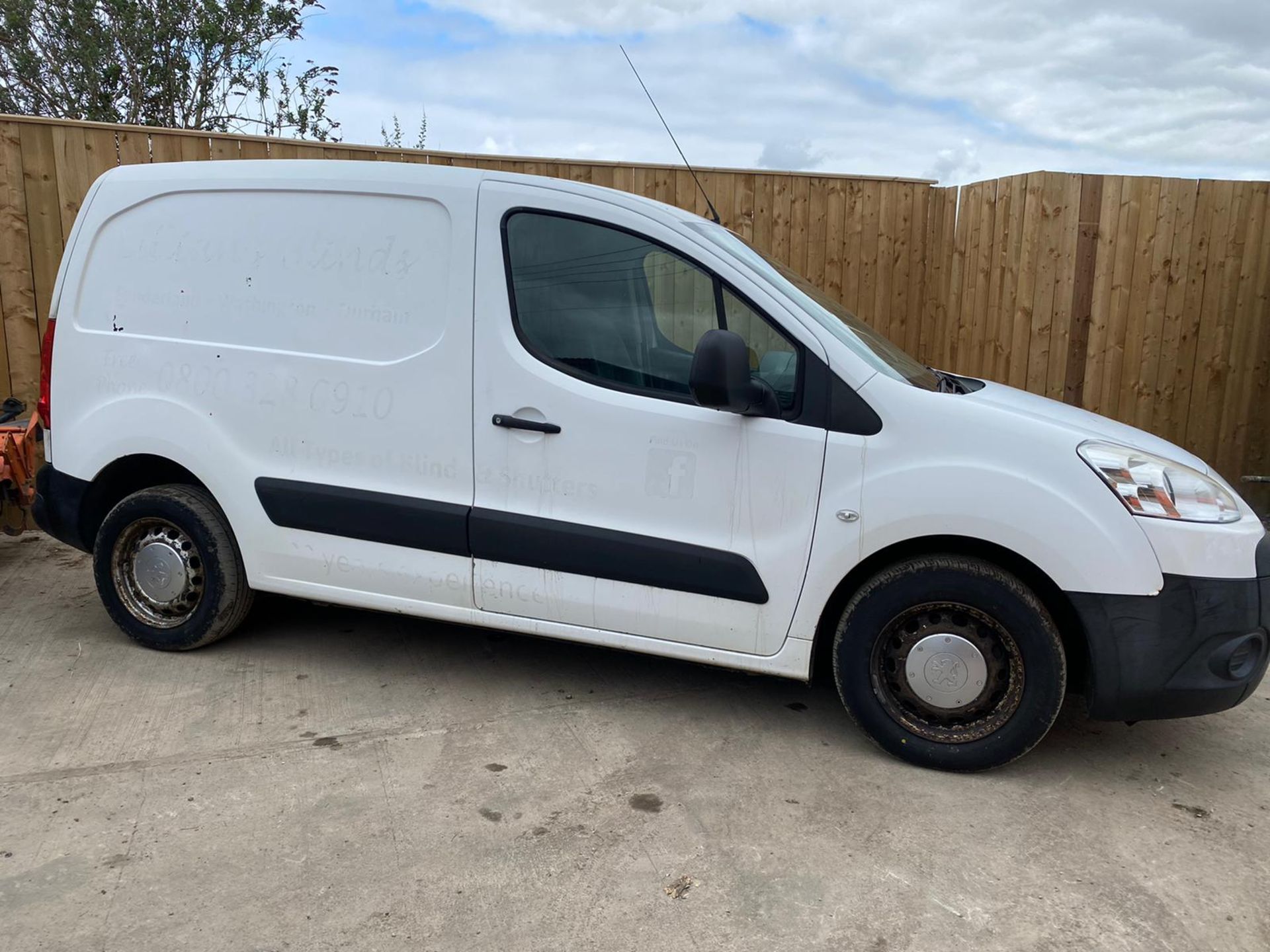 2011/61 PEUGEOT PARTNER 850S HDI VAN LOCATION CO DURHAM