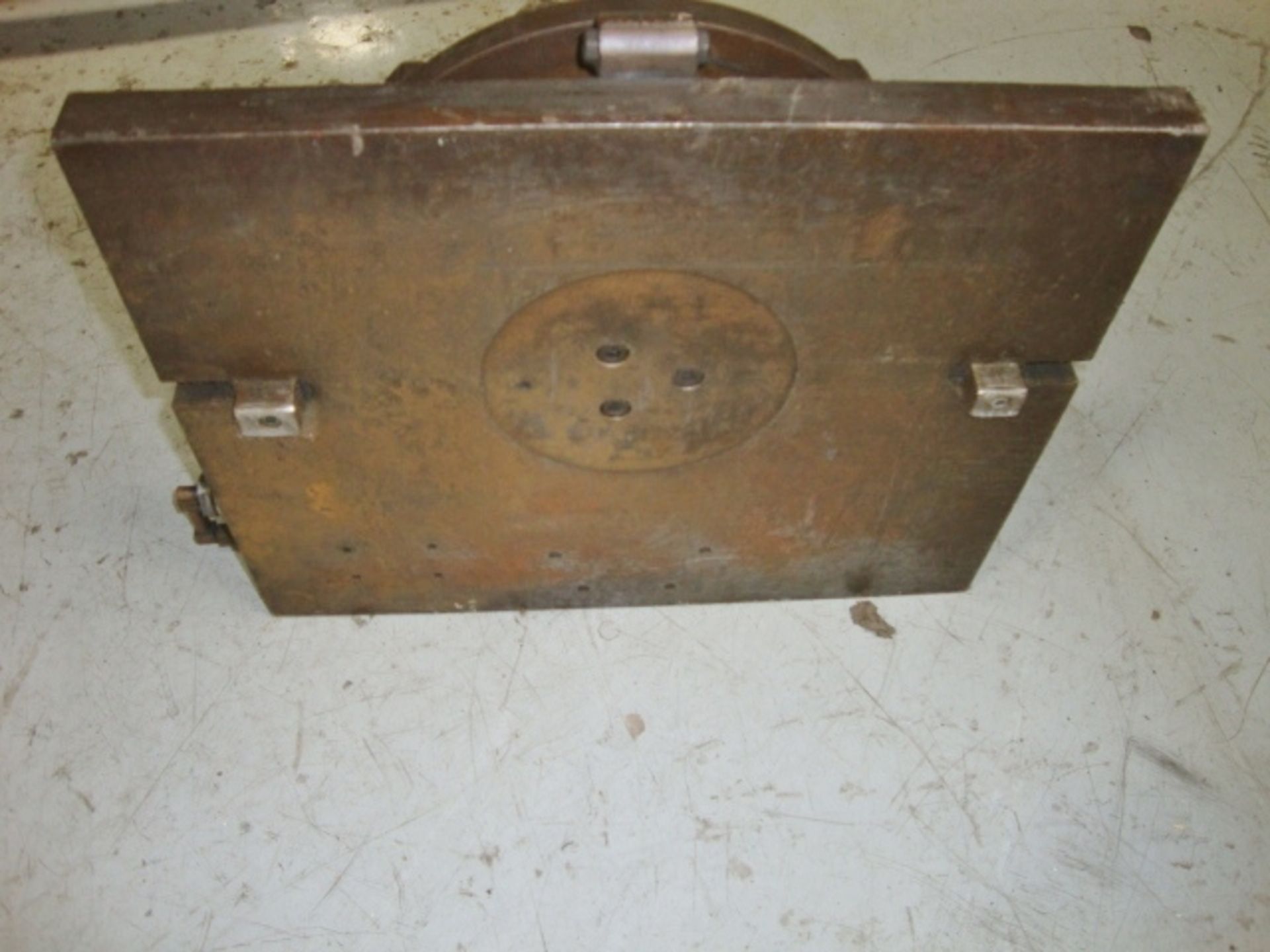 Rotating Turret Fixture w/Pneumatic Stop Plate is 18" x 15" - Image 2 of 2