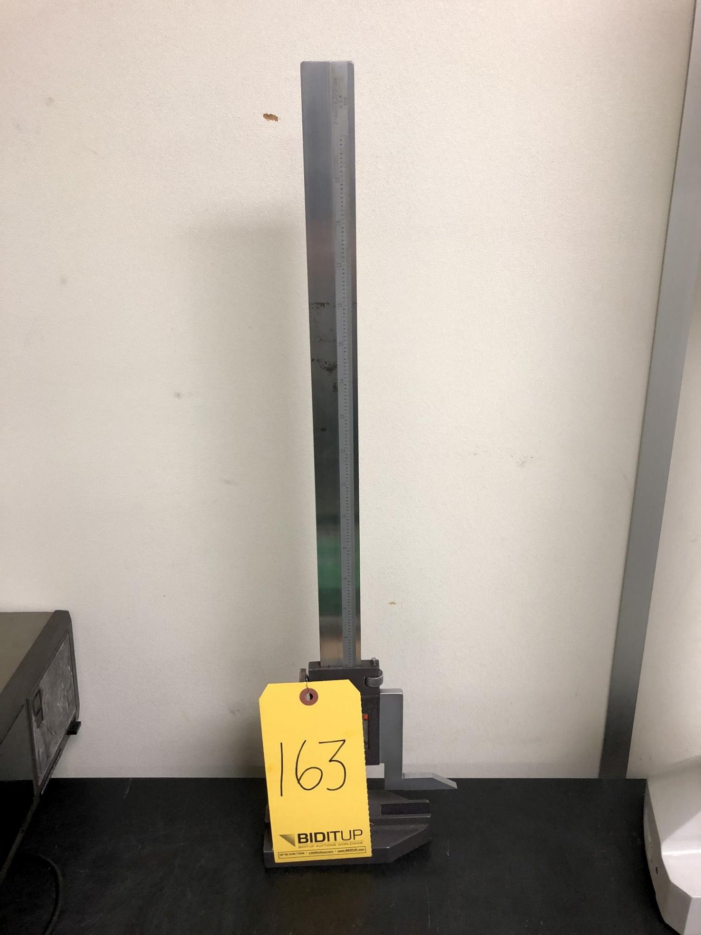 Brown & Sharpe 20" Height Gage