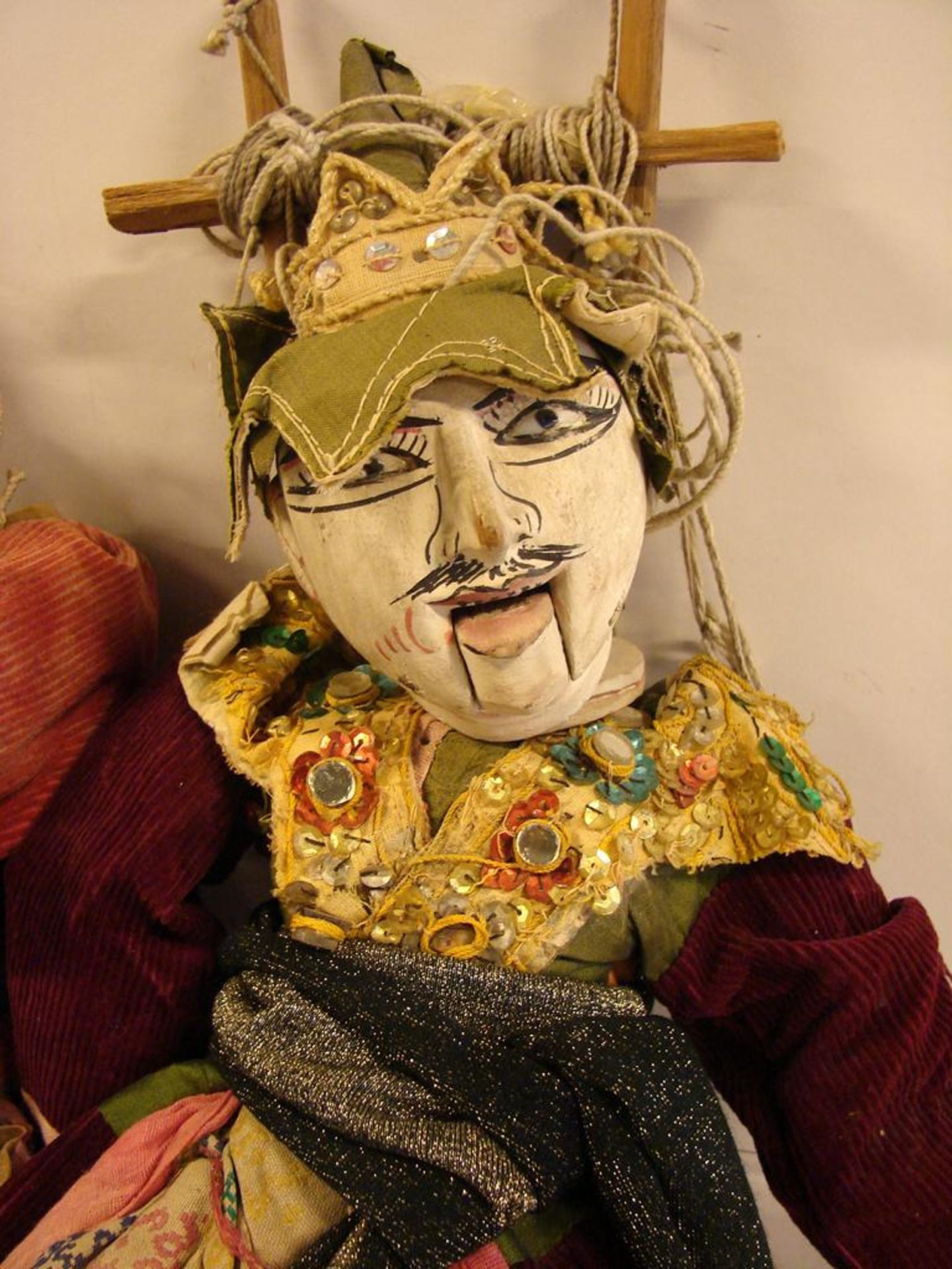 2 Holzpuppen, Marionetten mit beweglichen Fingern, Armen, Beinen, Kopf, Asien,original - Image 3 of 3