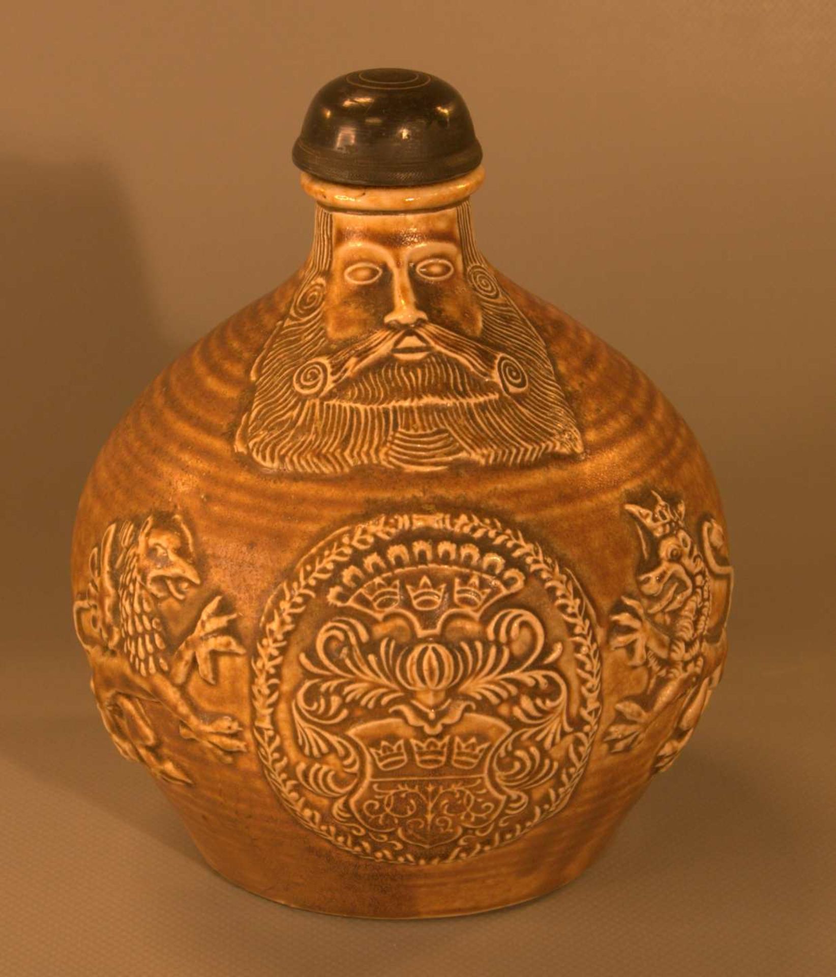 Fratzenkrug, Keramik, Höhe 16 cm