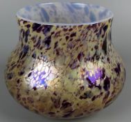 Vase, Glas, bauchige Form, H. ca. 11 cm