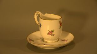 Kleine Tasse, KPM, Zepter, polychrom bemalt, Goldstaffage