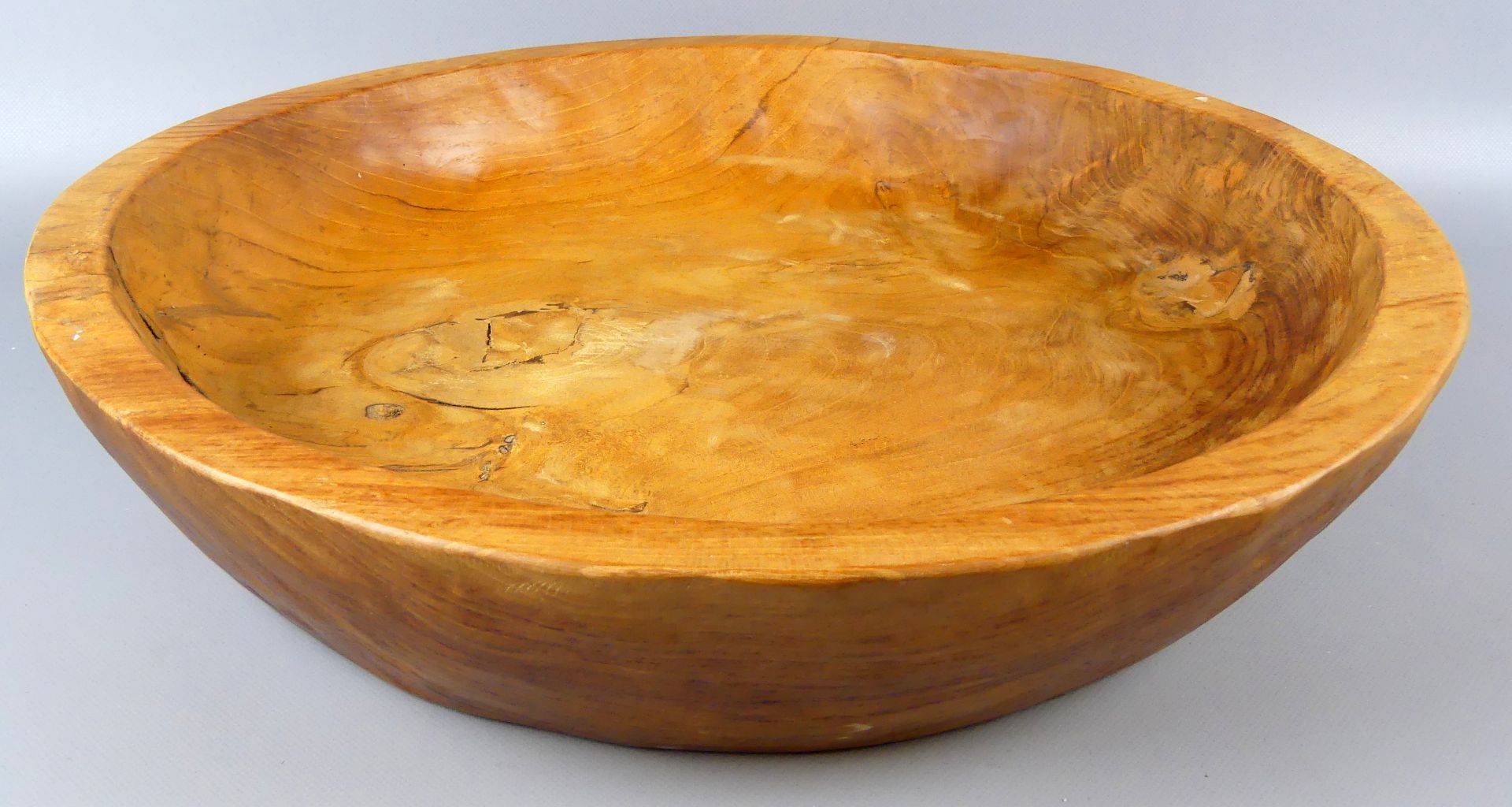 Schale, Olivenholz, rund, hoher Rand (10 cm), neuzeitlich, ca. Dm. 50 cm