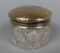 Badglas mit Silberdeckel, (leicht verbeult), England, Birmingham,