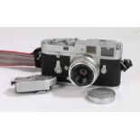 Leica M2 Rangefinder camera, DBP Ernst Leitz Wetzlar, serial number 1048501, with a Leitz Wetzlar