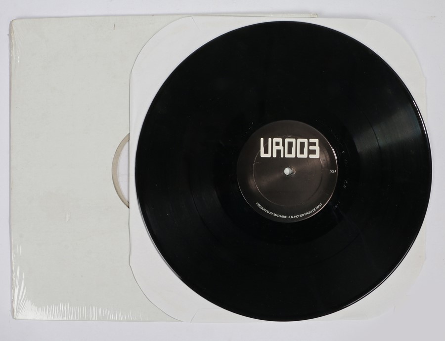 UR - The Final Frontier 12" single ( UR 003 ).Vinyl / Sleeve : E / E