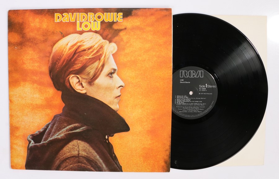 David Bowie - Low LP ( PL12030 ), first pressing, black label with insert.Vinyl : E, Sleeve : G