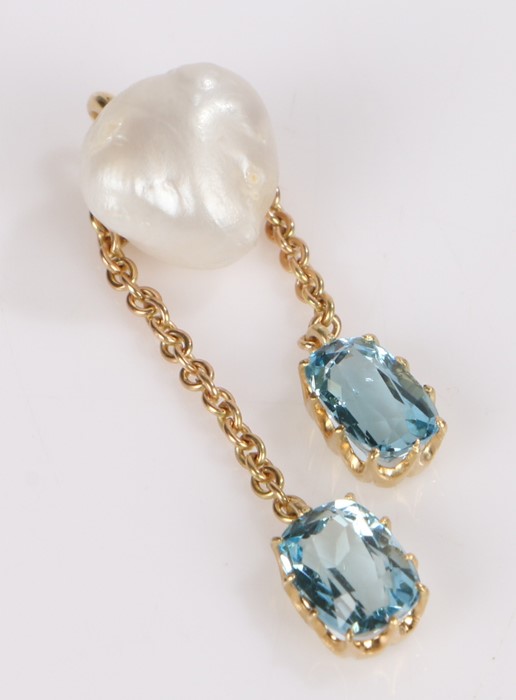 Pearl and aquamarine pendant, with a pearl above two aquamarine drops, the aquamarines at a total of