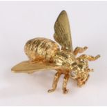 18 carat gold brooch, in the form of a bee, 7.9 grams