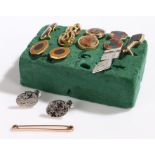 9 carat gold bar brooch, 1.9g, eight pairs of cufflinks (9)