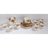 Royal Albert Old Country Roses pattern tea service, consisting of six tea cups, saucers and side