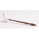 Modern silver candle snuffer, London 1993, with turned wooden handle, 26.5cm long