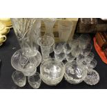 Quantity of glass ware, to include sundae bowls, various drinking glasses, large vase etc., (qty)