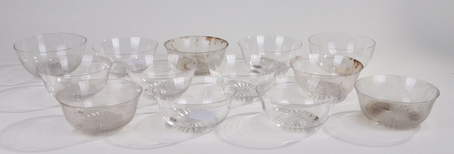 Eleven Victorian glass finger bowls, 12.5cm diameter, together with two larger (13)