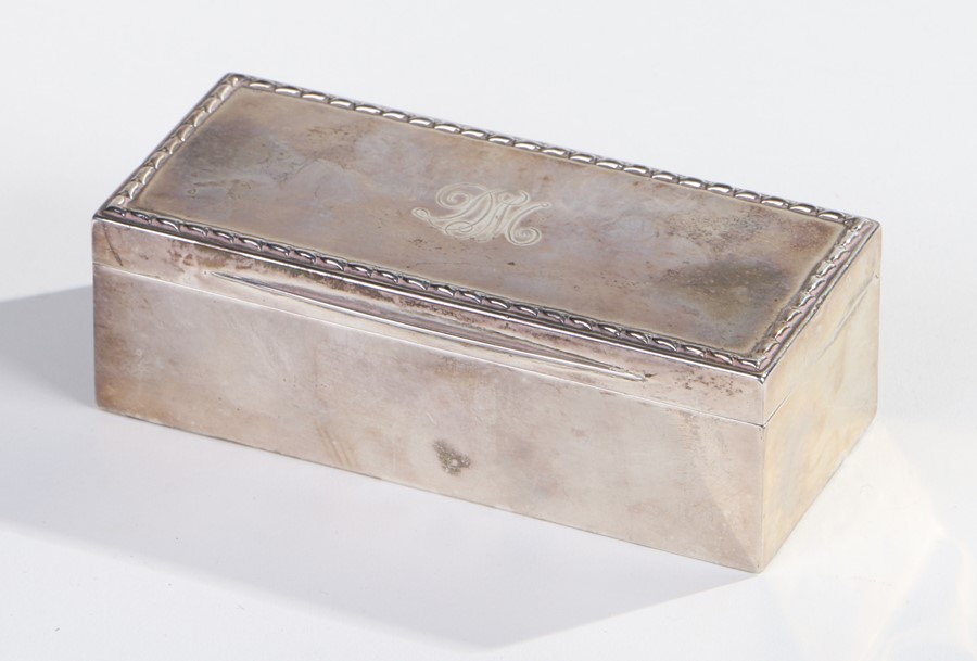 Good quality Edwardian silver box, London 1906, makers marks partially rubbed, of rectangular