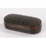 Regency pressed tortoiseshell snuff box, with a chequer top and flower edge to the rectangular