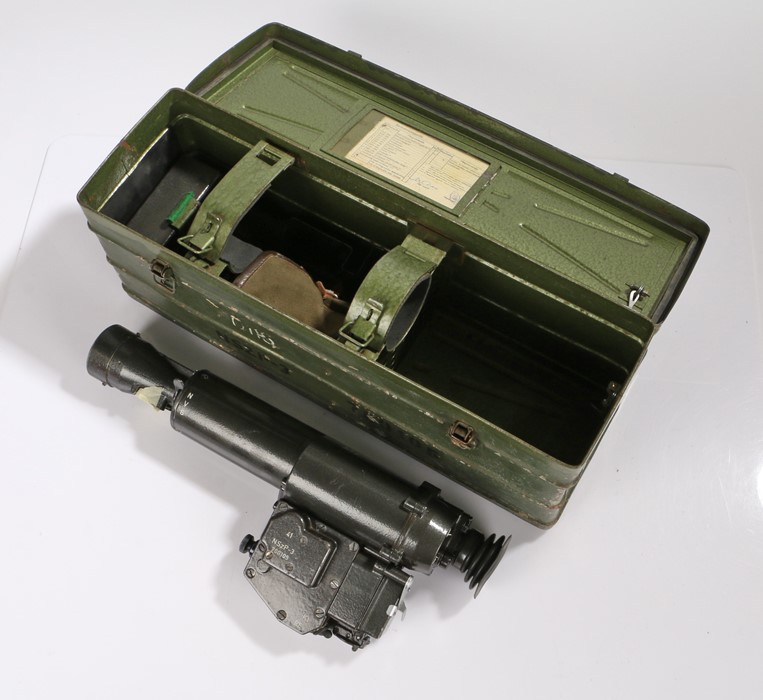 Cold War era Warsaw Pact NSzP-3 Night Vision Image intensifier, serial No. 780105, housed in metal - Image 3 of 3