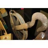 Cast iron roller pulley with hook, 42cm wide