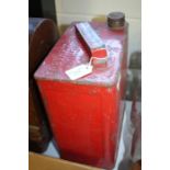 Petrol can in red, with cap, 25cm wide and 31cm high