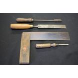 Hand tools to include Togo set square, chisels, screwdrivers etc. (qty)