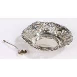 Edward VII silver dish, Birmingham 1901, maker Woodward & Co, with pierced scroll decorated