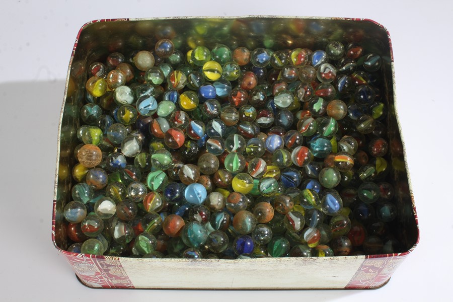 Large collection of marbles, clear glass examples with various coloured swirls (qty)