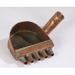 19th Century copper chocolate mould filler, with side pouring handle, 27.5cm wide