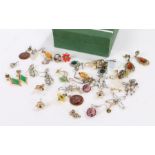 Collection of costume jewellery consisting of mainly earrings housed in a box
