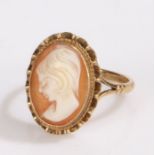 9 carat gold cameo ring, the oval head with depiction of a lady in profile, ring size M, 2.5g