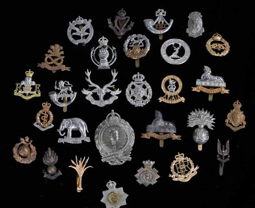 Selection of British army cap badges, various Regiments and Corps, mainly reproduction, (qty)