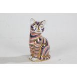 Royal Crown Derby imari pattern paperweight in the form of a seated cat