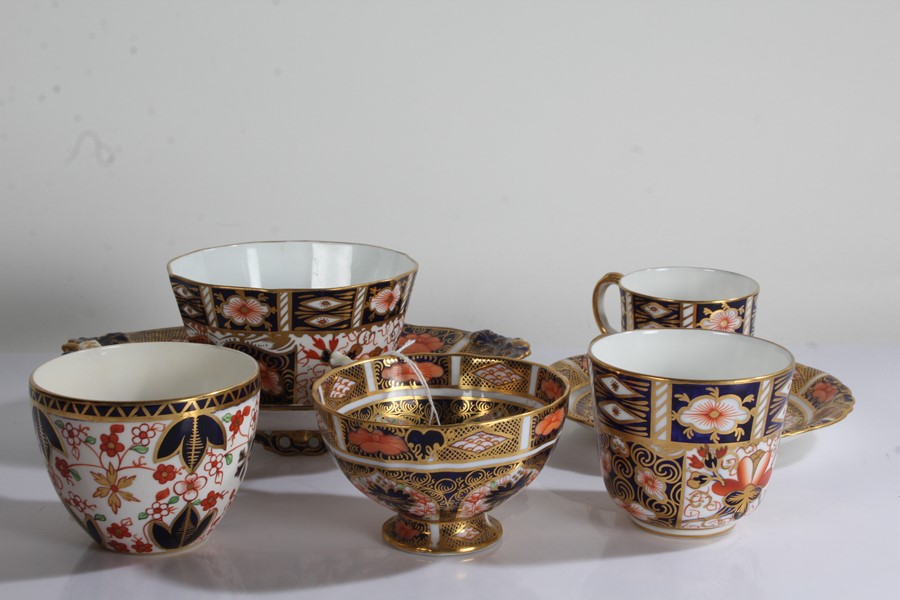 Royal Crown Derby Imari pattern porcelain, to include cabinet cup and saucer, two tea cups, coffee