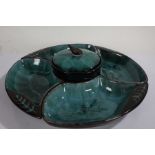 Canadian Blue Mountain hors d'oeuvres dish and cover, together with four matching shaped bowls (5)