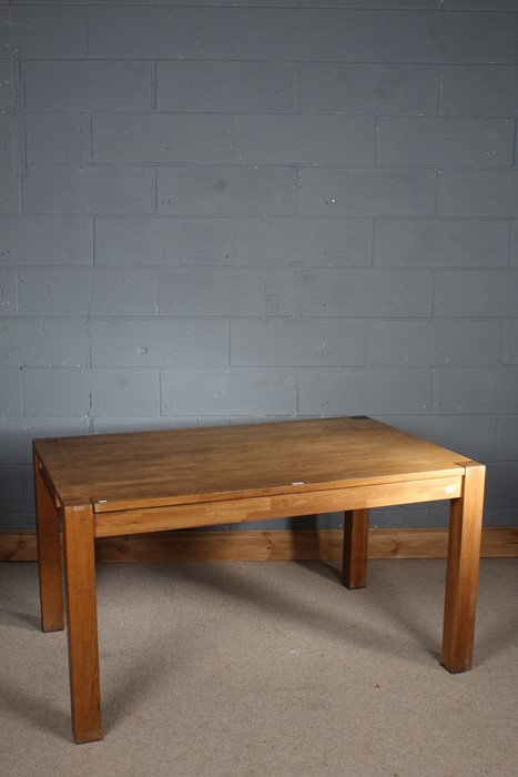 Oak dining table, the rectangular top above four square legs, 140cm wide, 91cm long and 80cm high