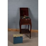 Dulcetto mahogany cased floor standing gramaphone, the hinged lid opening to reveal the