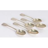 Five Victorian silver teaspoons, London 1900, maker Robert Pringle & Sons, with fiddle pattern