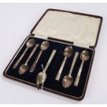 Set of six Elizabeth II silver teaspoons, London 1962, maker Robert Edgar Stone, the Art Deco