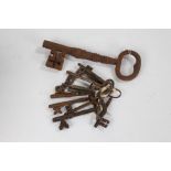 Large steel key, 25cm long, collection of 19th Century and later steel and brass keys (qty)