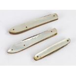 Two mother of pearl handled fruit knives with steel blades, mother of pearl handle penknife with two