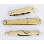 Two bone handled fruit knives, bone handled penknife with two blades and monogrammed handle (3)