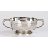 George V silver bowl, Chester 1933, maker Zachariah Barraclough & Sons, with angular handles