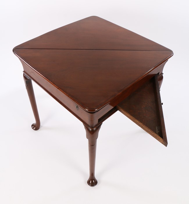 George II mahogany double folding tea table and writing table, circa 1740, the triangular fold - Image 2 of 4