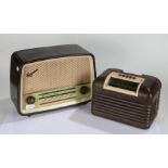 Bush bakelite cased radio and a Ferguson bakelite radio (both AF) (2)