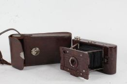 Kodak No. 2 Hawkette bakelite folding camera, in leather case