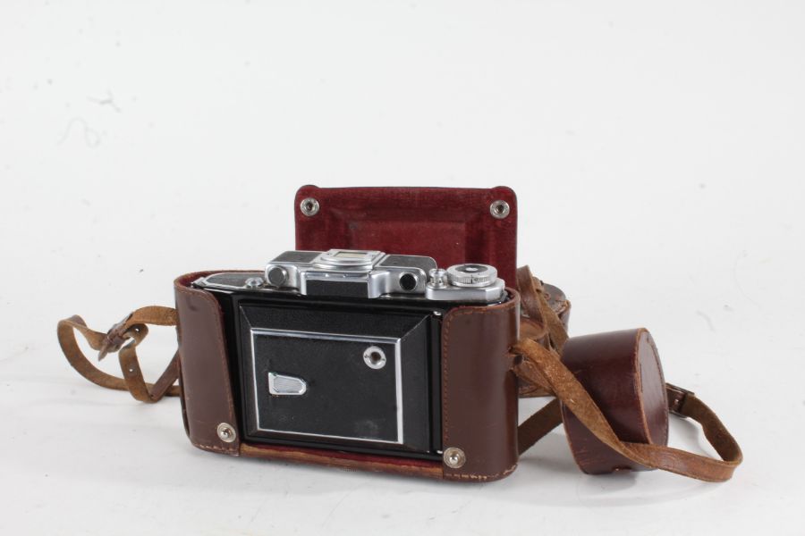 Zeiss Ikon Super Ikonta C folding camera, model 531/2, with a Compur-Rapid Tessar f/3.5 105mm
