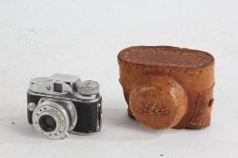 1950s Japanese HIT miniature camera, housed in a leather case